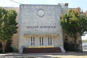 1280px-Naranjo_Auditorium,_Lufkin,_TX_IMG_3964