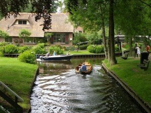 Giethoorn_Netherlands_flckr01