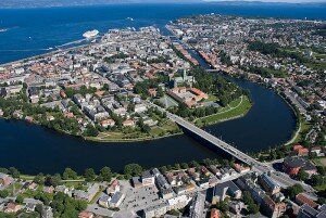 800px-Overview_of_Trondheim_2008_03