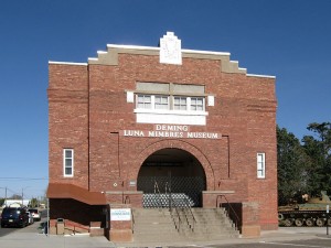 800px-Deming_Luna_Mimbres_Museum