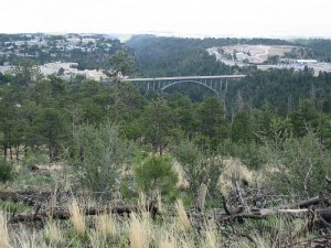 800px-Arch_bridge,_Los_Alamos,_New_Mexico