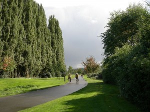 800px-Woodinville_WA_-_Sammamish_River_Trail