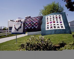 Amish Country Quilts