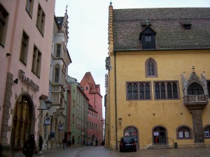 1280px-Regensburg_square