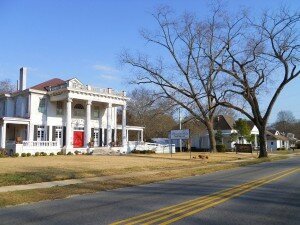 1280px-Geneva_Street_Historic_District_Opelika_Alabama